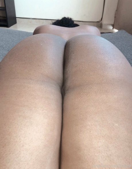 mojina エロティックなスター 写真