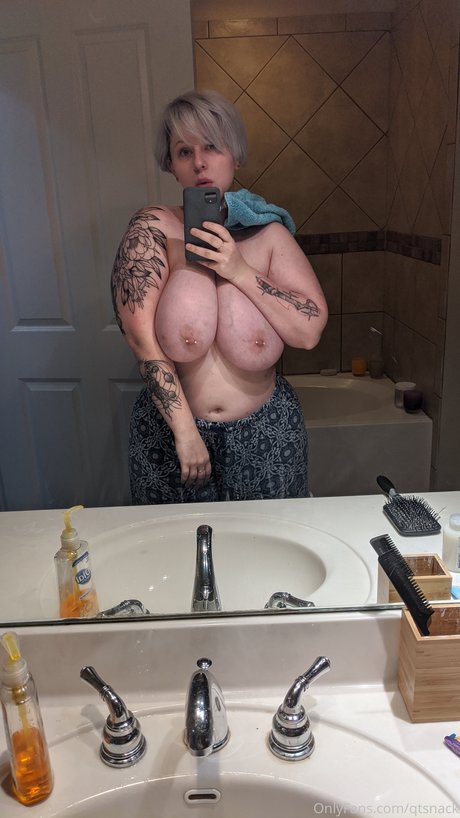 QTsnack sexe star des photos