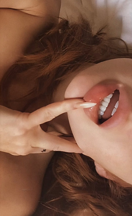 pieds de grand-mère uniquementfans les meilleurs nus image