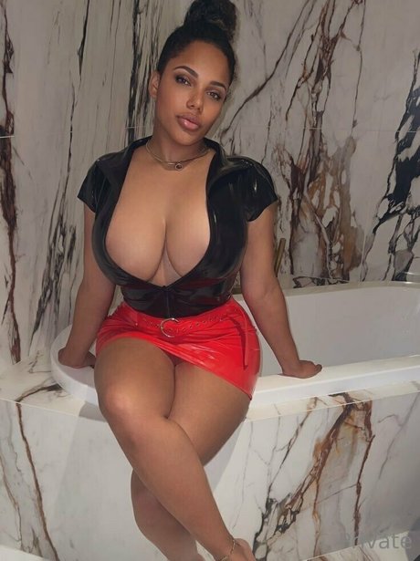 Miss bonnie art de star du porno photos