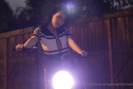 éjacule sur la langue onlyfans xxx érotique archive