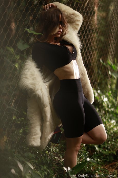 Kim Tylor modèle adulte photo