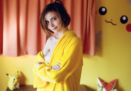 Liara Roux étoile xxx img