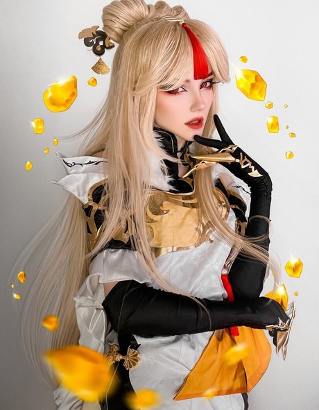 Felvelial modèle magnifique images