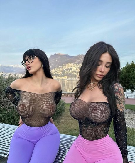 latina épaisse uniquementfans belle érotique img