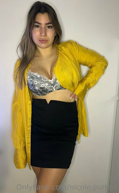 Nicole Curtiss étoile gratuite galerie