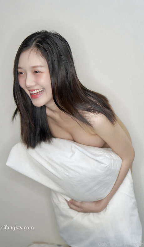 mariée onlyfans jolie et gratuite images