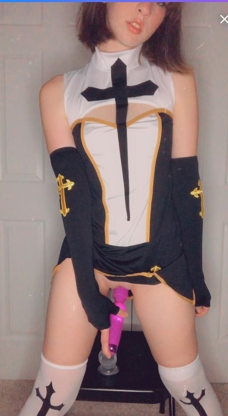 rousse aux gros seins onlyfans hd image