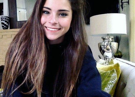 Madison Deck joli modèle des photos