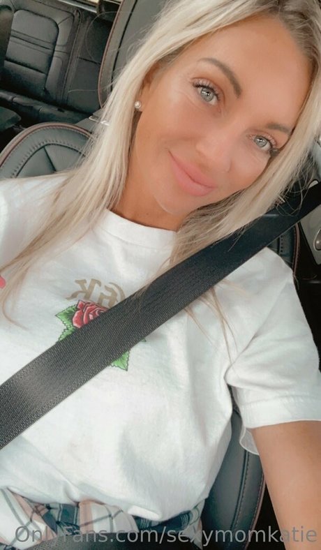 fans matures aux gros seins uniquement qualité supérieure image