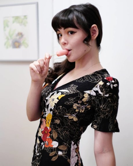 Elle pastelle actrice sexy image