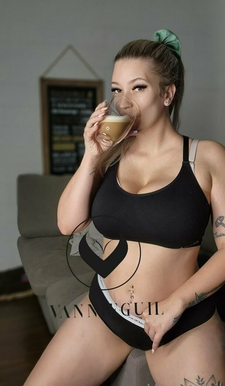 Vannieguil art modèle photo