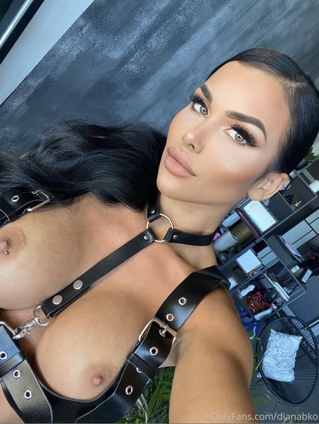 Diana Bako actrice nue des photos