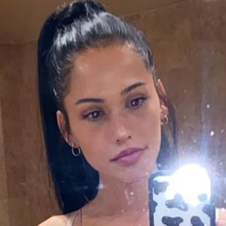 Lindsey Groll actrice sexy collection