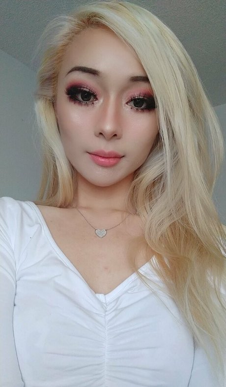 fans emo potelés uniquement nue en haute qualité img