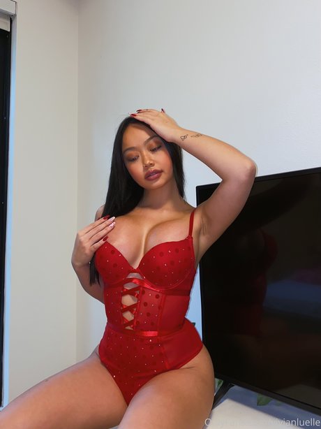 Vivian Luelle actrice libre galeries