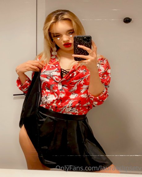 Laura Eclipse modèle sympa galeries