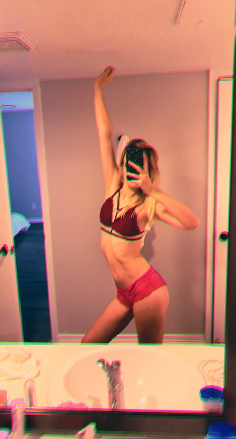 Laura Eclipse art modèle image