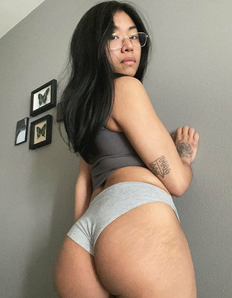 cuisses épaisses onlyfans chaud sympa img