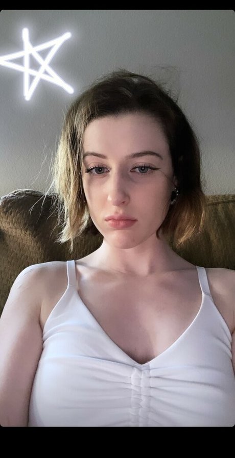 Ellamyvalentine_ modèle adulte des photos