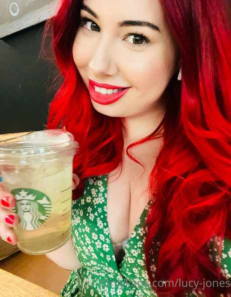 maman fils onlyfans érotique chaud image