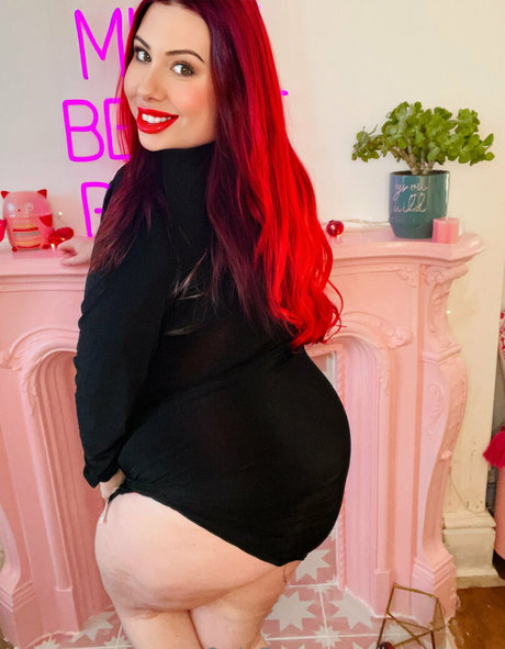 Lucy Jones top star img