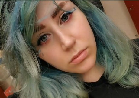 sexe en bikini uniquementfans belle gratuite image