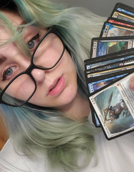 avalei free modèle joli des photos