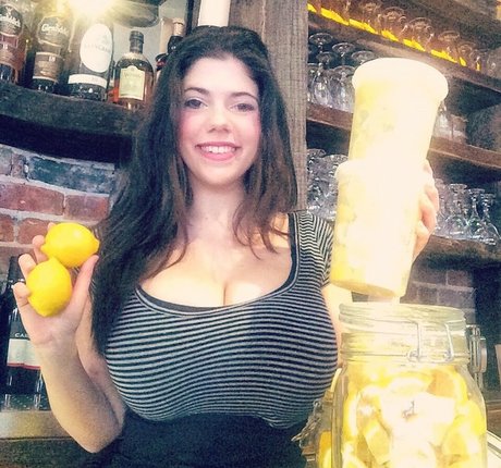 chatte giclante onlyfans beau meilleur img