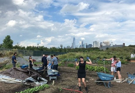 Emily H Barry art modèle archive