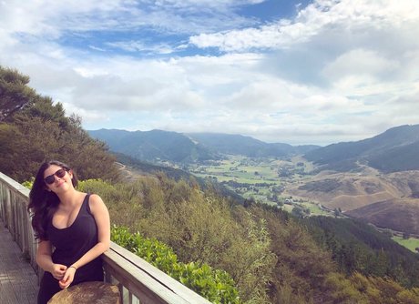 Emily H Barry actrice chaude photo