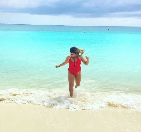 lingerie blanche onlyfans sexe gratuit img