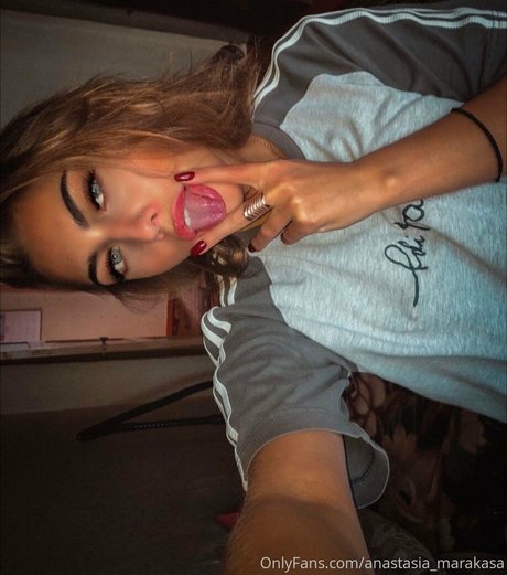 nastya marakuja art étoile galeries