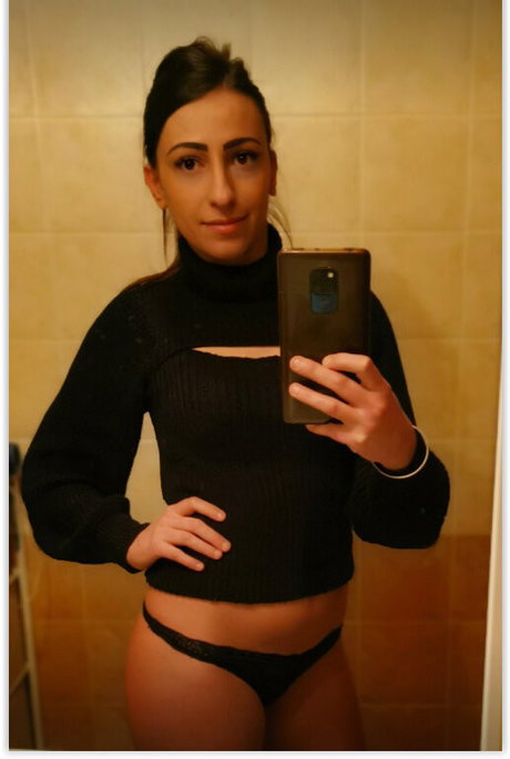 Angy89love modèle hd des photos