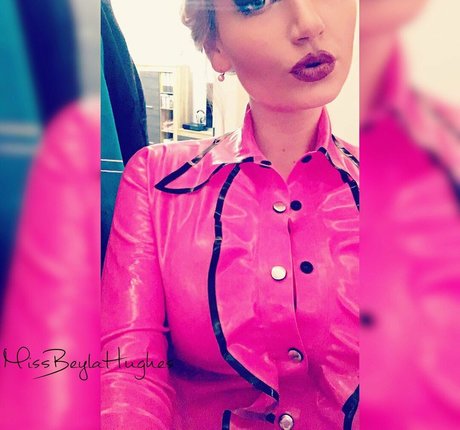 Beyla Hughes star du porno sympa image