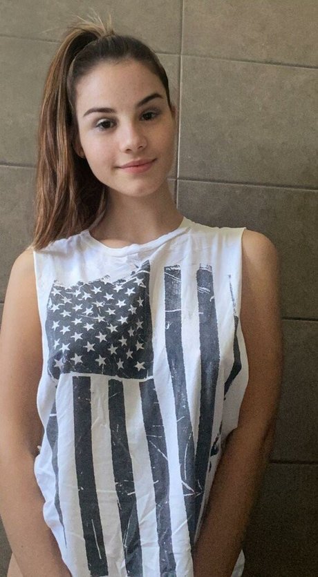 anamaria2030 étoile exclusive image