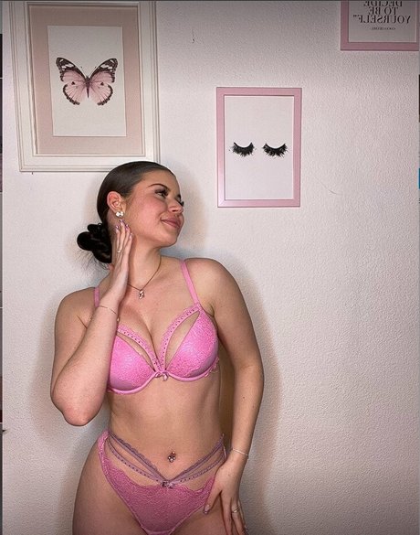 arianasfriends actrice xxx galeries