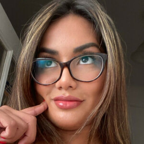 val aroundtheworld actrice chaude des photos