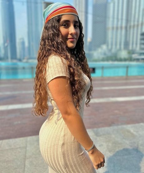 Sassi Z actrice de grande qualité photos