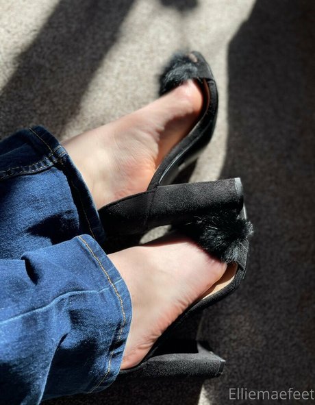 elliemaesfeet belle actrice des photos