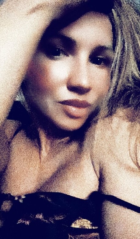 veronicasilesto beau modèle img