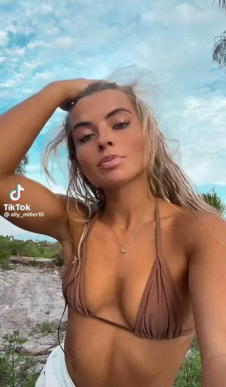 Ally Miller star du porno xxx collection