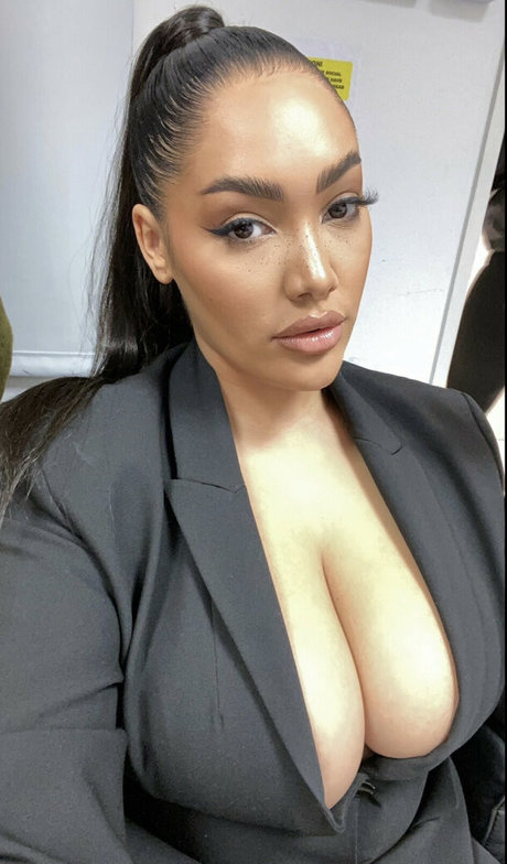 parisxhk art star du porno archive