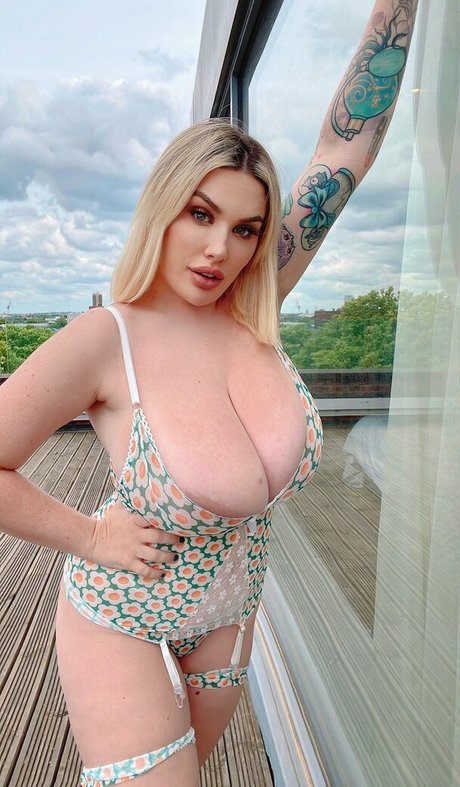 Lily Madison modèle adulte images