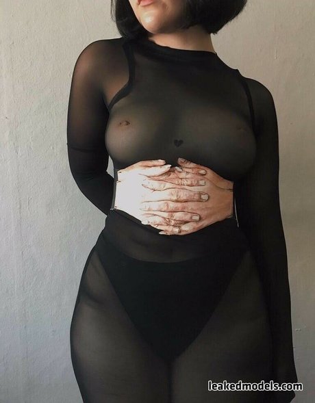 sadgalbri étoile nue galerie