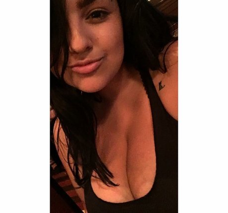 Charlotte Godoy star du porno chaud galerie