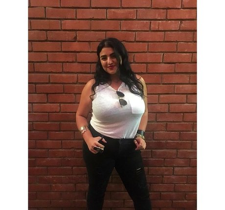 Charlotte Godoy actrice chaude galeries