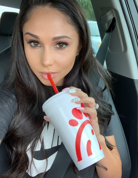 arianamarie actrice nue archive