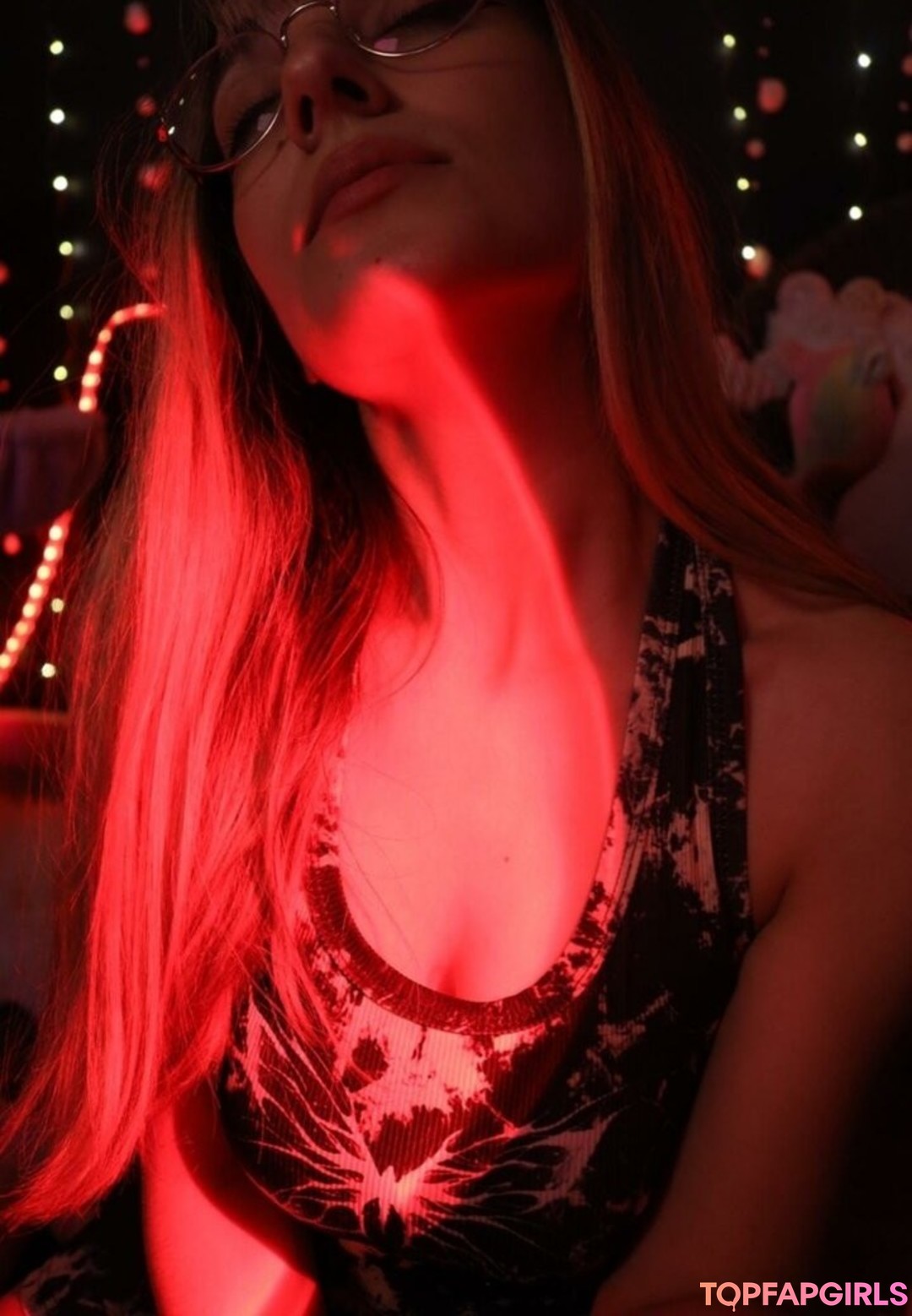 Maya ASMR star du porno exclusive des photos