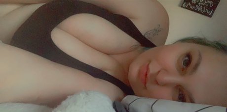 alyssacarterfreex étoile sexy photo